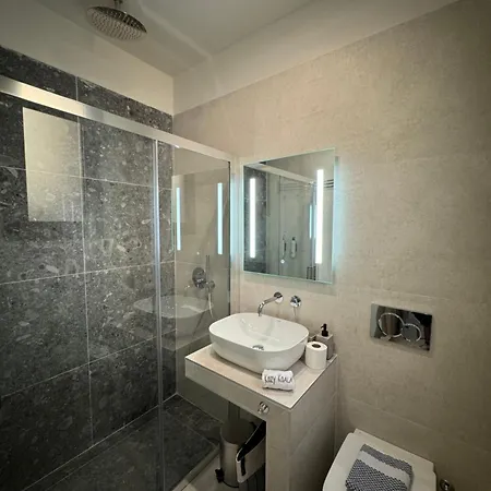 Akropolis Urban Retreat By Kozy Koala Athen